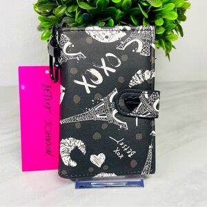 NEW Betsey Johnson Paris Eiffel Tower Bonjour Black White XOLeah Card Wallet‎